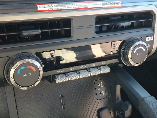 Used 2025 Toyota Tacoma TRD Off-Road AWD/4WD image 14
