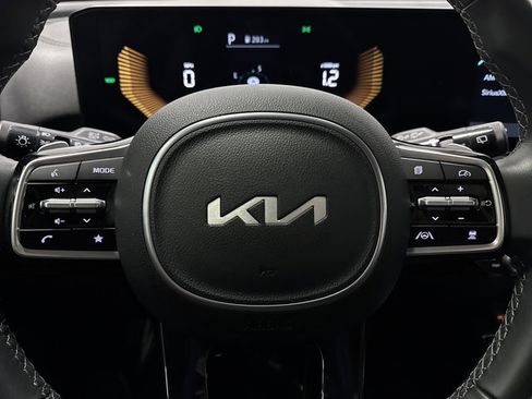 Used 2025 Kia Sorento EX AWD/4WD image 16