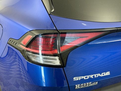 Used 2023 Kia Sportage EX image 36