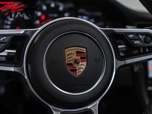 Used 2018 Porsche 911 Carrera image 39
