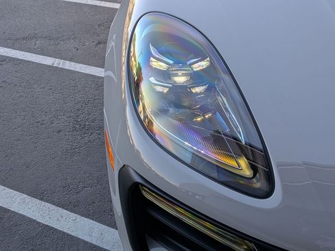 New 2026 Porsche Macan image 11