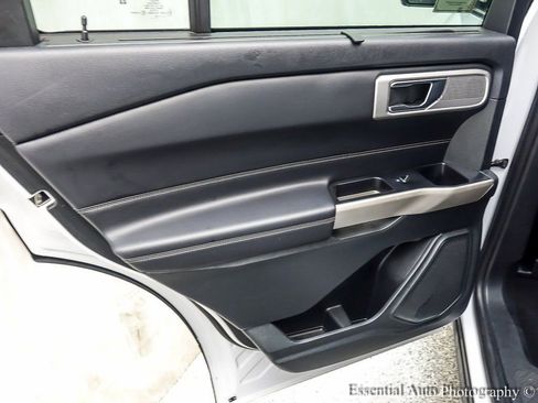 Used 2023 Ford Explorer Limited w/ Equipment Group 301A image 22