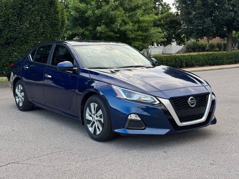 Used 2021 Nissan Altima 2.5 S w/ Driver Assist Package FWD image 2