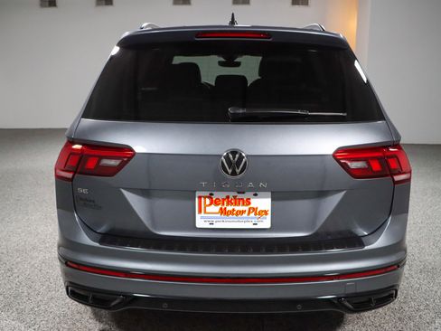 Used 2023 Volkswagen Tiguan SE R-Line FWD image 8