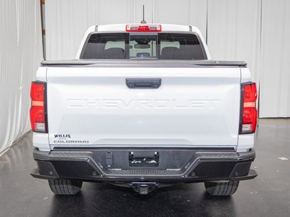 Used 2024 Chevrolet Colorado Z71 w/ Z71 Convenience Package 2