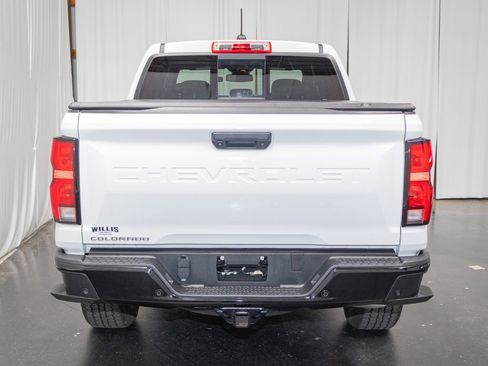 Used 2024 Chevrolet Colorado Z71 w/ Z71 Convenience Package 2 AWD/4WD image 3
