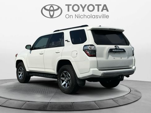 Used 2019 Toyota 4Runner TRD Off-Road Premium AWD/4WD image 3