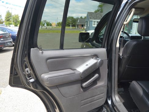 Used 2007 Mercury Mountaineer AWD image 27