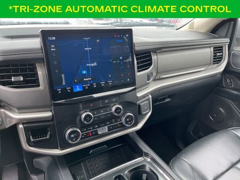 Used 2023 Ford Expedition Max XLT image 19
