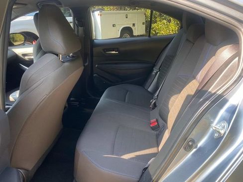 Used 2022 Toyota Corolla SE FWD image 9