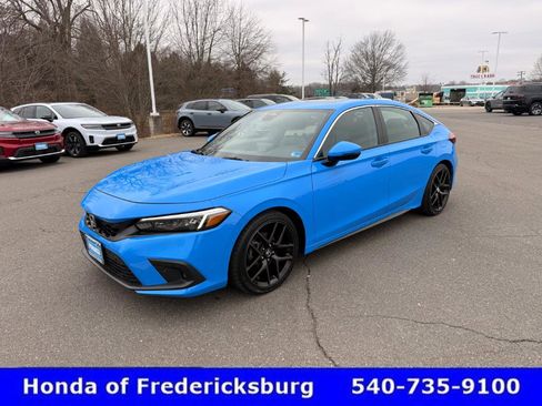 Used 2023 Honda Civic Sport Touring image 2