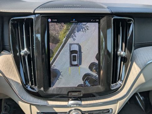Used 2022 Volvo XC60 B5 Inscription w/ Advanced Package AWD/4WD image 29