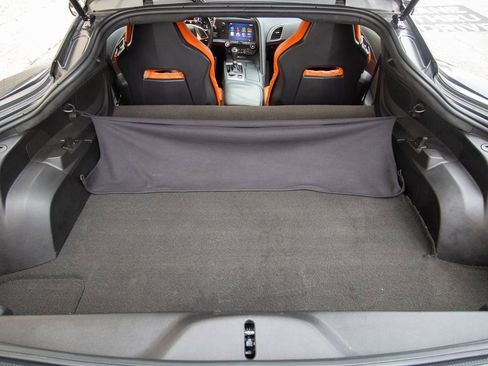 Used 2015 Chevrolet Corvette Z06 w/ 3LZ Preferred Equipment Group image 40