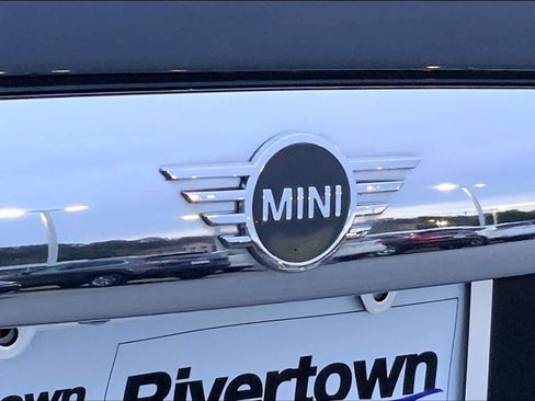 Used 2019 MINI Cooper 4-Door Hardtop w/ Premium Package image 30