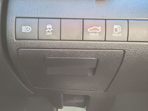 Used 2021 Toyota Camry SE image 31