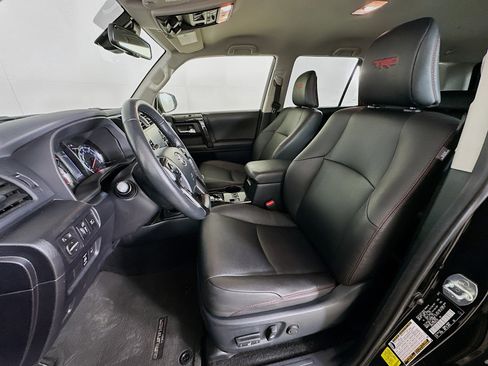 Used 2024 Toyota 4Runner TRD Off-Road Premium image 13