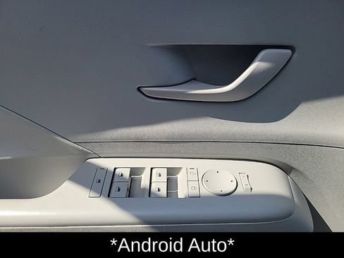 Certified 2024 Hyundai Kona SEL AWD/4WD image 9