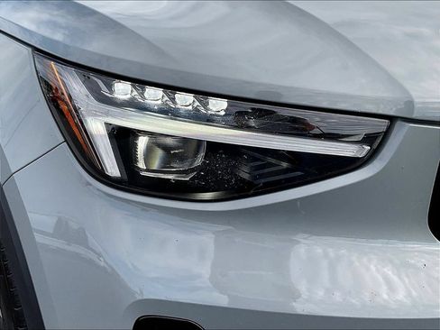 Used 2024 Volvo XC40 B5 Ultimate w/ Climate Package AWD/4WD image 30