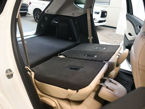 Used 2019 Buick Envision Premium w/ Driver Confidence Package image 65