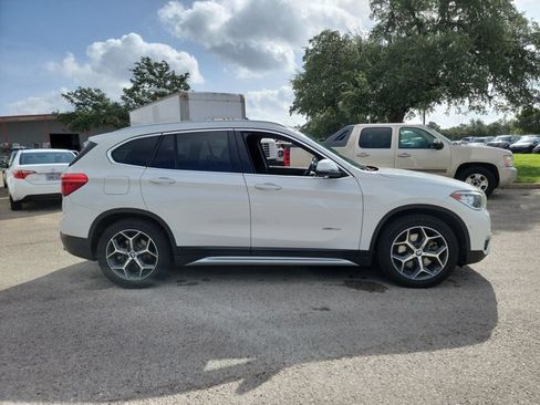 Used 2017 BMW X1 xDrive28i AWD/4WD image 4