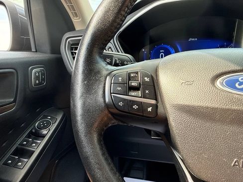 Used 2020 Ford Escape Titanium AWD/4WD image 31