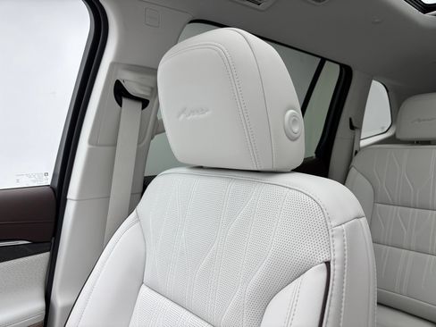 New 2026 Buick Enclave Avenir w/ Super Cruise Package AWD/4WD image 49