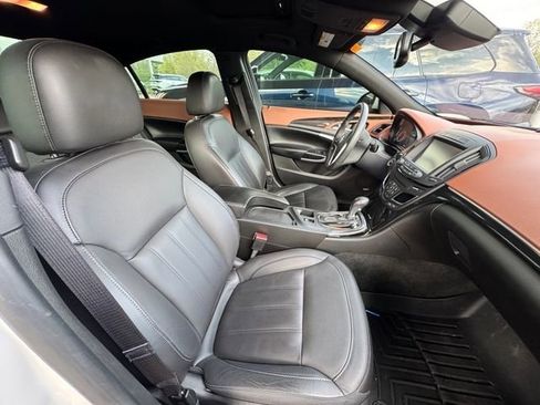 Used 2017 Buick Regal Premium w/ Driver Confidence Package #1 image 4