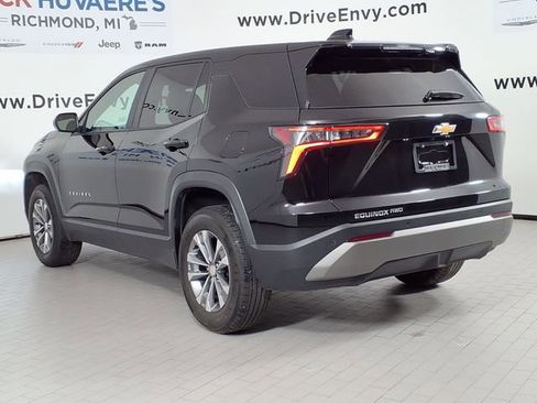 Used 2025 Chevrolet Equinox LT image 6