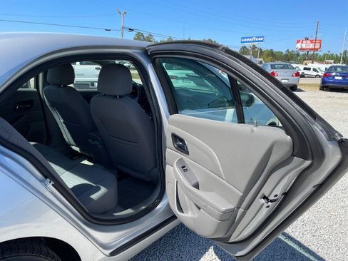 Used 2013 Chevrolet Malibu LS FWD image 16