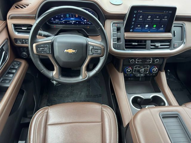 Used 2023 Chevrolet Suburban High Country w/ Premium Package 2 AWD/4WD image 17