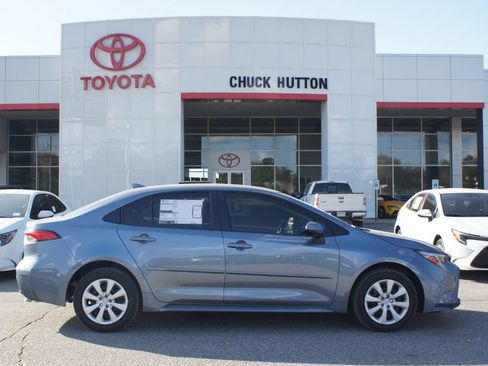 Used 2026 Toyota Corolla LE FWD image 17