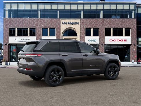 New 2026 Jeep Grand Cherokee Limited AWD/4WD image 4