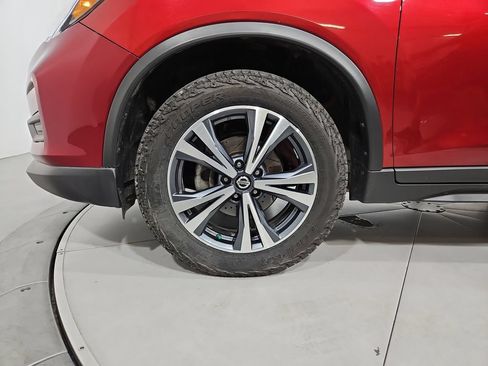 Used 2019 Nissan Rogue SV w/ Sun & Sound Touring Package AWD/4WD image 28
