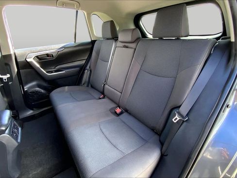 Used 2024 Toyota RAV4 LE FWD image 20