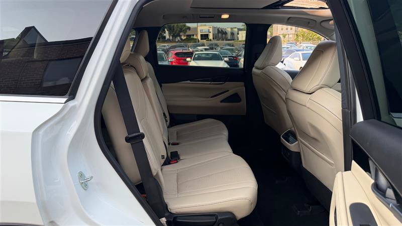 Used 2023 INFINITI QX60 Pure w/ Cargo Package AWD/4WD image 18