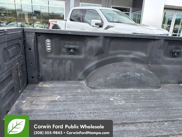 Used 2018 Ford F150 XLT w/ Equipment Group 302A Luxury AWD/4WD image 8