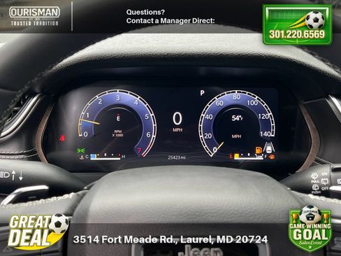 Used 2025 Jeep Grand Cherokee Altitude AWD/4WD image 10