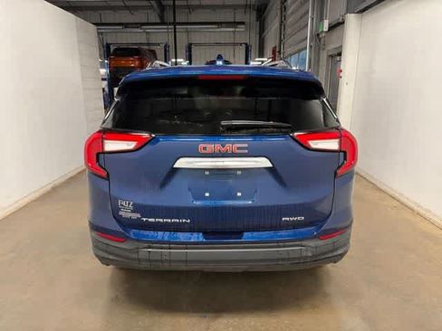Used 2023 GMC Terrain SLE w/ Driver Convenience Package AWD/4WD image 10