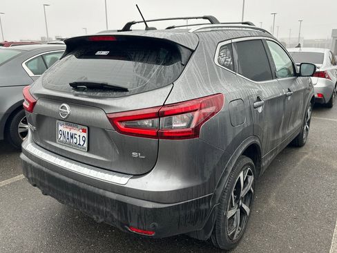 Certified 2022 Nissan Rogue Sport SL image 3
