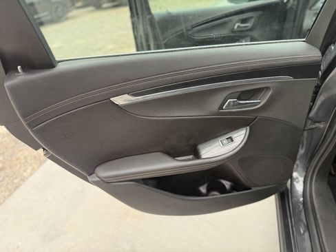 Used 2019 Chevrolet Impala Premier FWD image 16