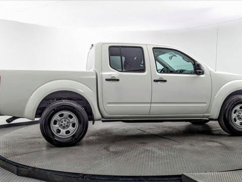 Used 2018 Nissan Frontier S RWD image 9