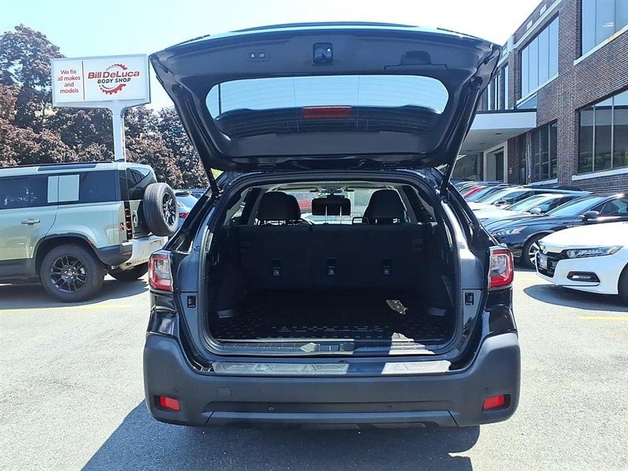 Used 2024 Subaru Outback Onyx Edition AWD/4WD image 10