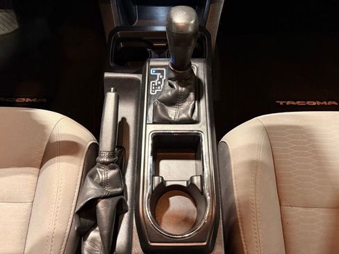 Used 2019 Toyota Tacoma SR w/ SR Convenience Package image 24