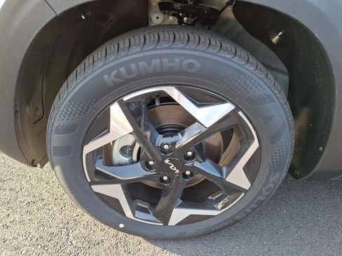 New 2026 Kia Seltos S image 4