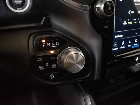 Used 2023 RAM 1500 Laramie AWD/4WD image 21