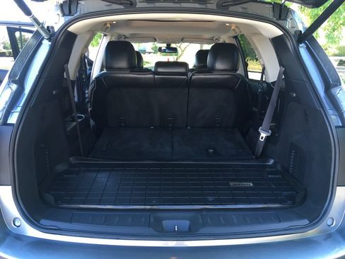Used 2019 Nissan Pathfinder SL AWD/4WD image 32
