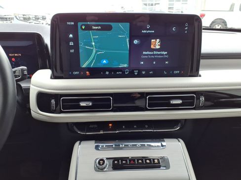 Used 2025 Lincoln Aviator Reserve w/ Illumination Package image 14