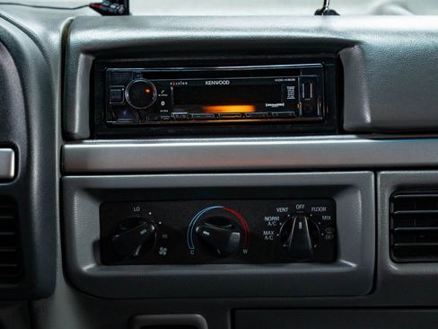 Used 1993 Ford F250 4x4 SuperCab image 24