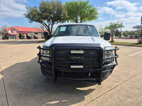 Used 2011 Ford F250 XL image 3