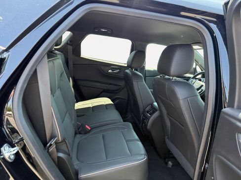 Used 2024 Chevrolet Blazer Premier w/ Driver Confidence II Package FWD image 18